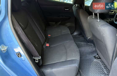 Хэтчбек Nissan Leaf 2013 в 