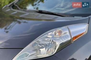 Хетчбек Nissan Leaf 2013 в 