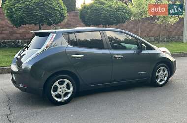 Хетчбек Nissan Leaf 2013 в 