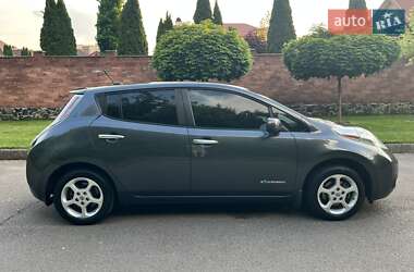 Хетчбек Nissan Leaf 2013 в 