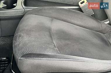 Хетчбек Nissan Leaf 2013 в 