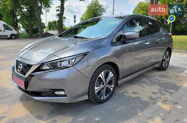 Хэтчбек Nissan Leaf 2021 в 