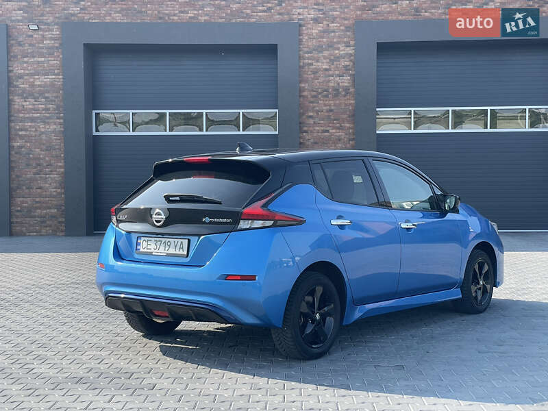 Хетчбек Nissan Leaf 2021 в Чернівцях