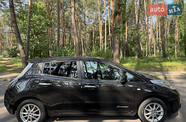Хэтчбек Nissan Leaf 2014 в 