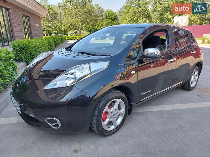 Хэтчбек Nissan Leaf 2013 в Ужгороде