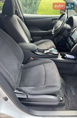 Хэтчбек Nissan Leaf 2014 в 