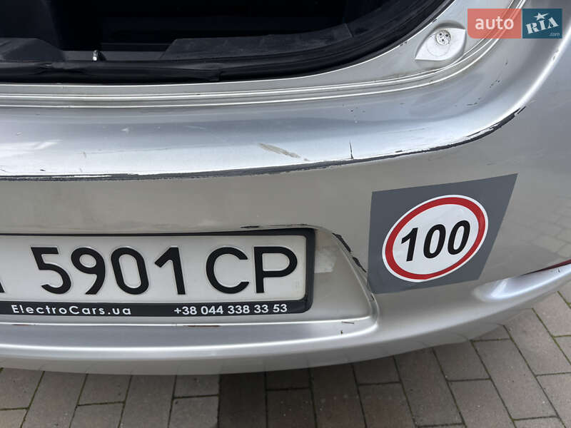 Хэтчбек Nissan Leaf 2014 в Киеве