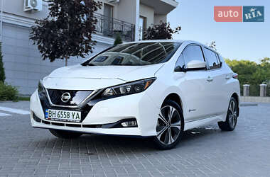 Хэтчбек Nissan Leaf 2019 в 