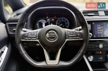 Хэтчбек Nissan Leaf 2019 в 