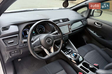 Хэтчбек Nissan Leaf 2019 в 