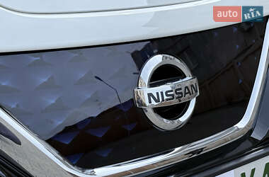 Хэтчбек Nissan Leaf 2019 в 
