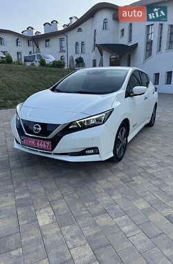 Хетчбек Nissan Leaf 2019 в 