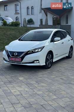Хетчбек Nissan Leaf 2019 в 