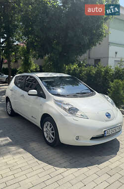 Хэтчбек Nissan Leaf 2015 в Ужгороде