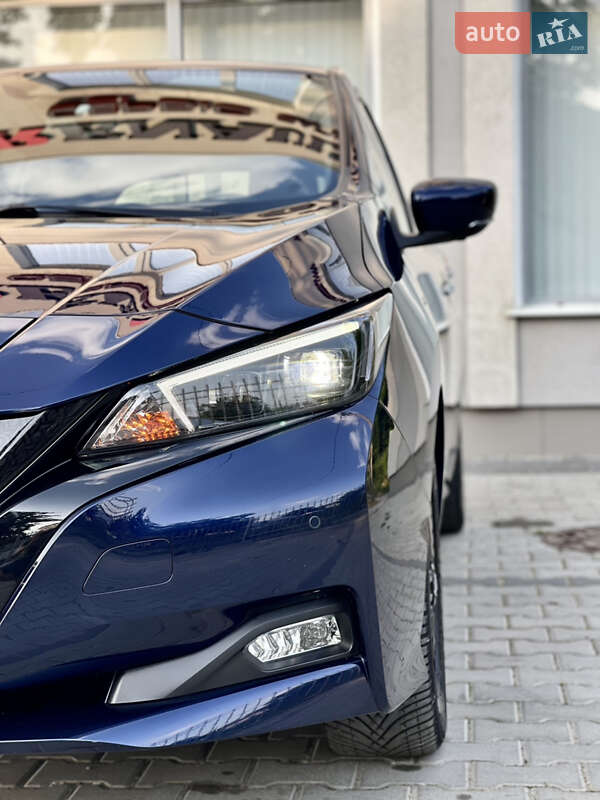 Хетчбек Nissan Leaf 2022 в Дрогобичі