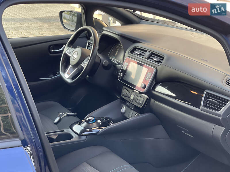 Хетчбек Nissan Leaf 2022 в Дрогобичі