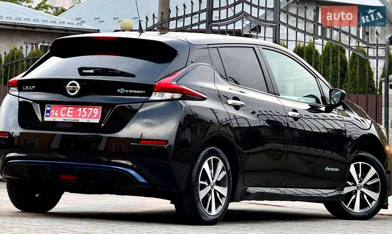 Хэтчбек Nissan Leaf 2020 в Днепре