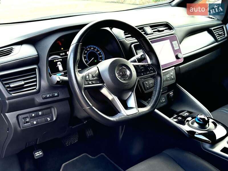 Хэтчбек Nissan Leaf 2020 в Днепре