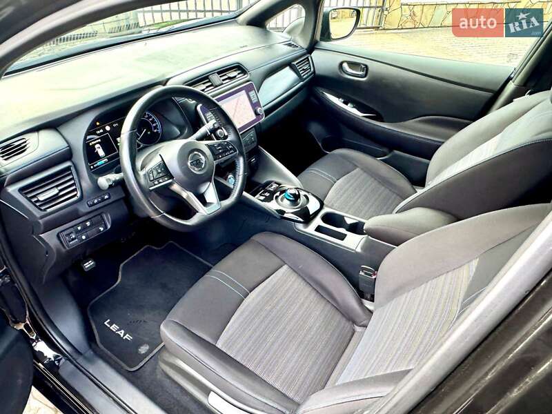 Хэтчбек Nissan Leaf 2020 в Днепре