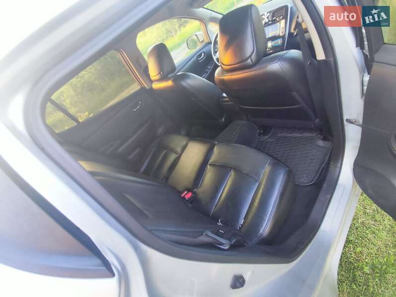 Хэтчбек Nissan Leaf 2014 в Хмельницком