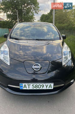 Хетчбек Nissan Leaf 2014 в Тисмениці