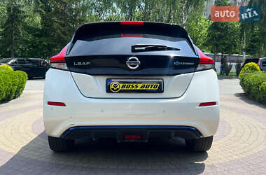 Хэтчбек Nissan Leaf 2018 в 