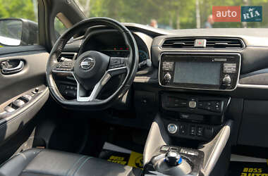 Хэтчбек Nissan Leaf 2018 в 
