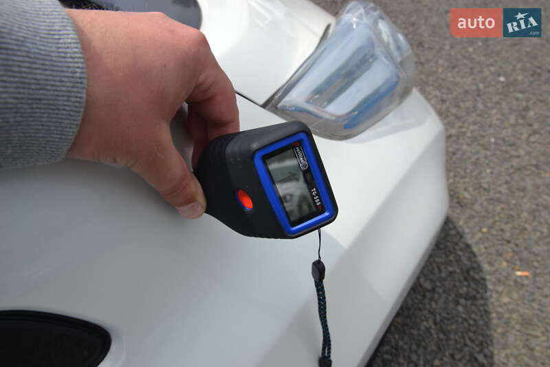 Хэтчбек Nissan Leaf 2016 в Луцке