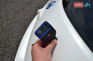 Хэтчбек Nissan Leaf 2016 в 