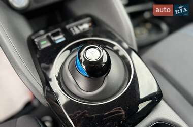 Хэтчбек Nissan Leaf 2020 в 