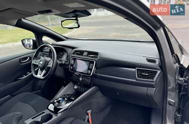 Хэтчбек Nissan Leaf 2020 в 