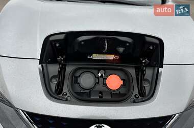 Хэтчбек Nissan Leaf 2020 в 