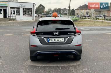 Хэтчбек Nissan Leaf 2020 в 