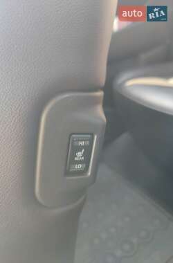 Хэтчбек Nissan Leaf 2014 в 