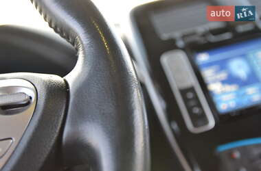 Хэтчбек Nissan Leaf 2014 в 