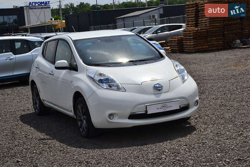 Хетчбек Nissan Leaf 2014 в Луцьку