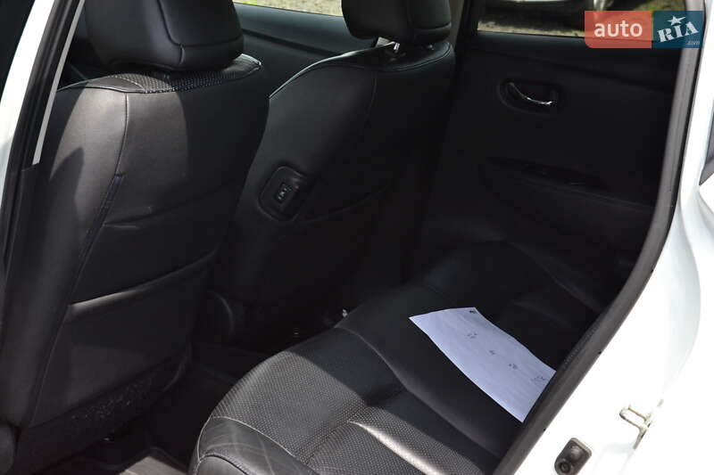 Хетчбек Nissan Leaf 2014 в Луцьку