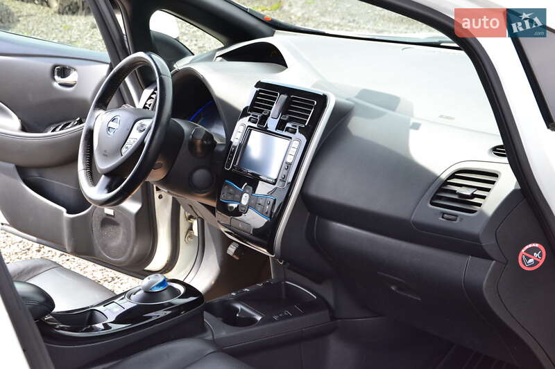 Хетчбек Nissan Leaf 2014 в Луцьку