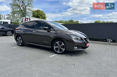 Хэтчбек Nissan Leaf 2018 в 