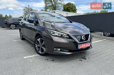 Хэтчбек Nissan Leaf 2018 в 