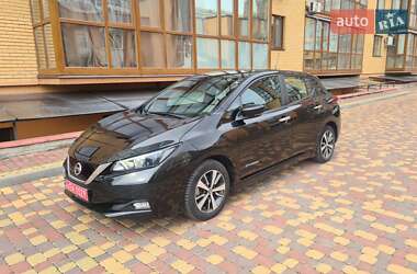 Хэтчбек Nissan Leaf 2018 в 