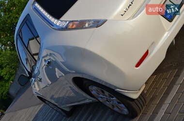 Хэтчбек Nissan Leaf 2016 в 