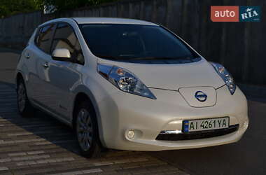 Хэтчбек Nissan Leaf 2016 в 