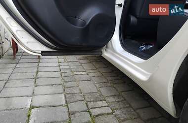 Хетчбек Nissan Leaf 2017 в 