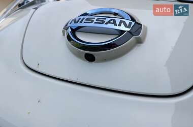 Хетчбек Nissan Leaf 2017 в 