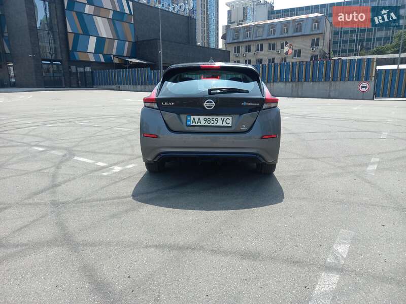 Хетчбек Nissan Leaf 2020 в Києві