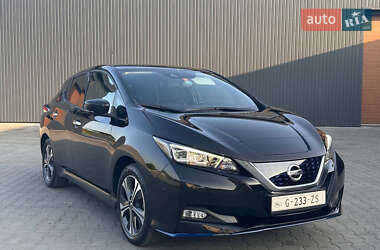 Хэтчбек Nissan Leaf 2020 в 