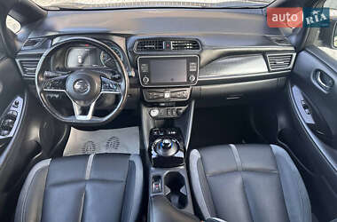 Хэтчбек Nissan Leaf 2020 в 