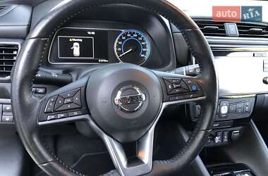 Хэтчбек Nissan Leaf 2018 в 