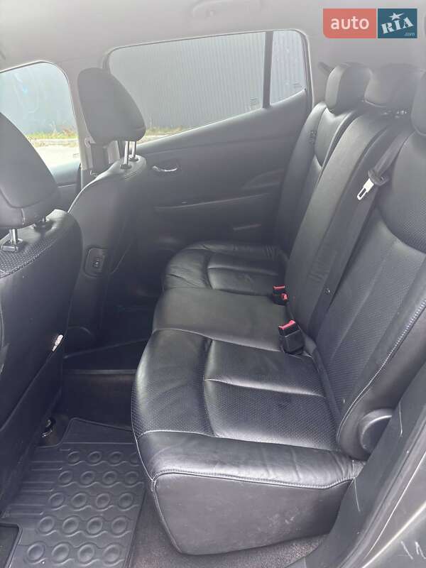 Хэтчбек Nissan Leaf 2013 в Житомире